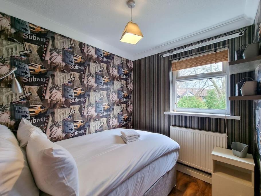Stunning Family Home Close To The City Centre Manchester Exterior photo