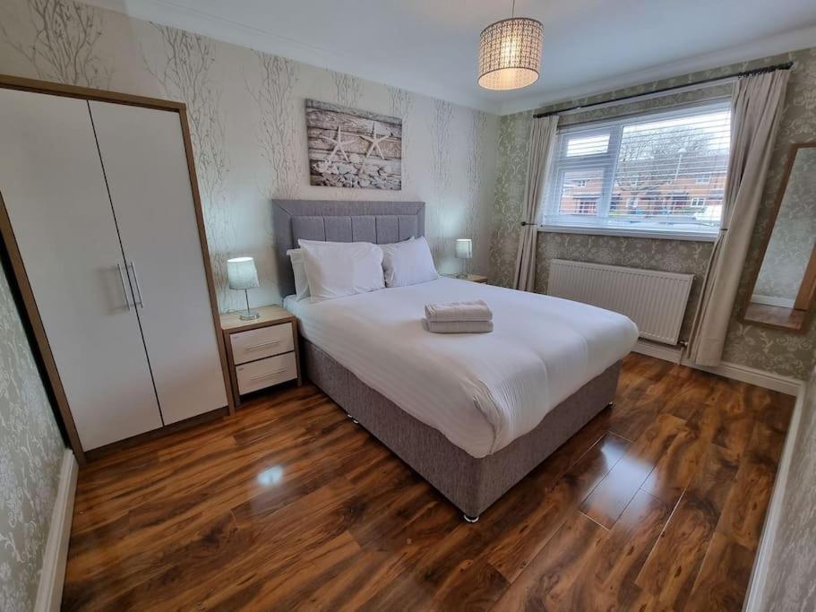 Stunning Family Home Close To The City Centre Manchester Exterior photo